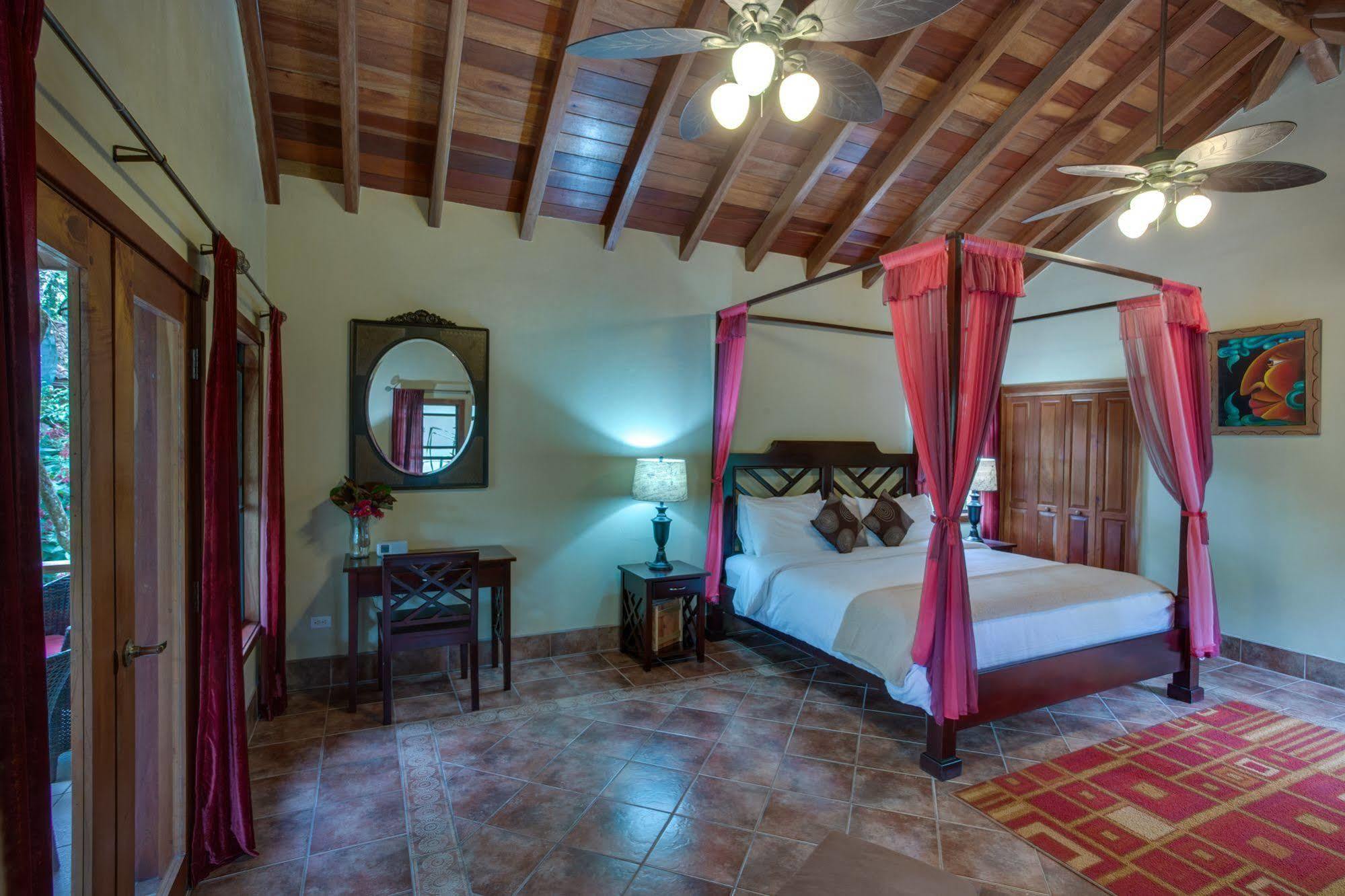 Mystic River Resort San Ignacio Eksteriør billede