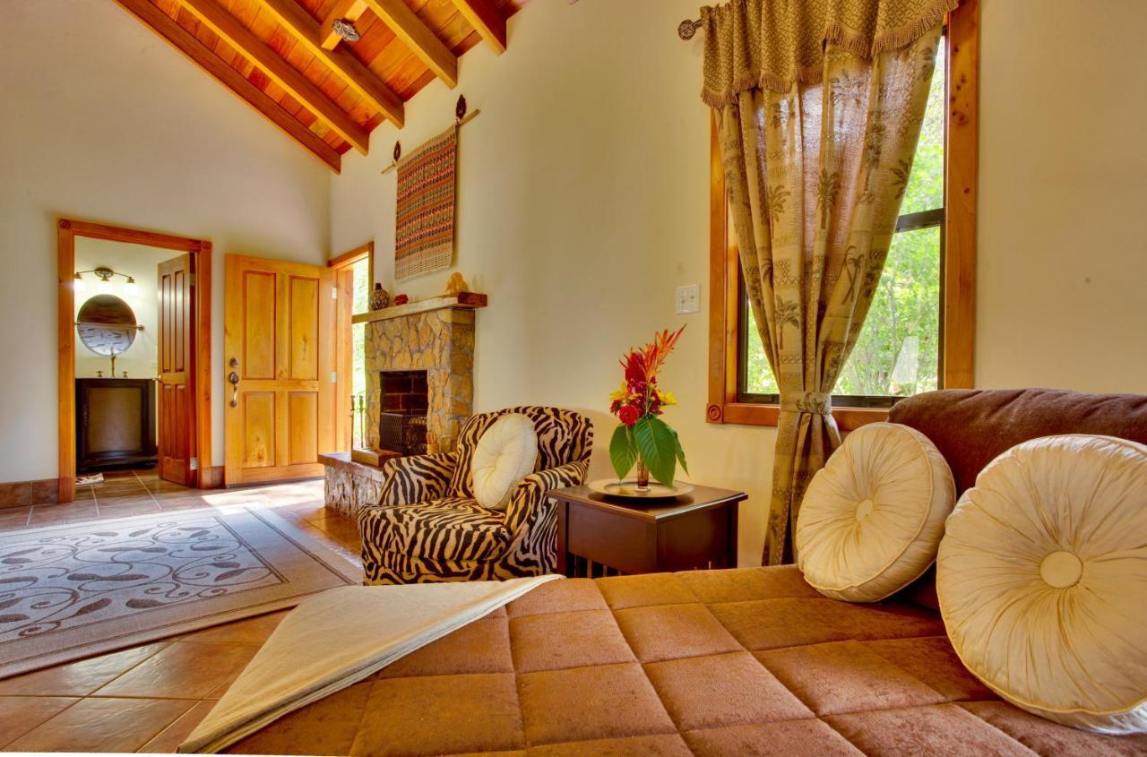 Mystic River Resort San Ignacio Eksteriør billede